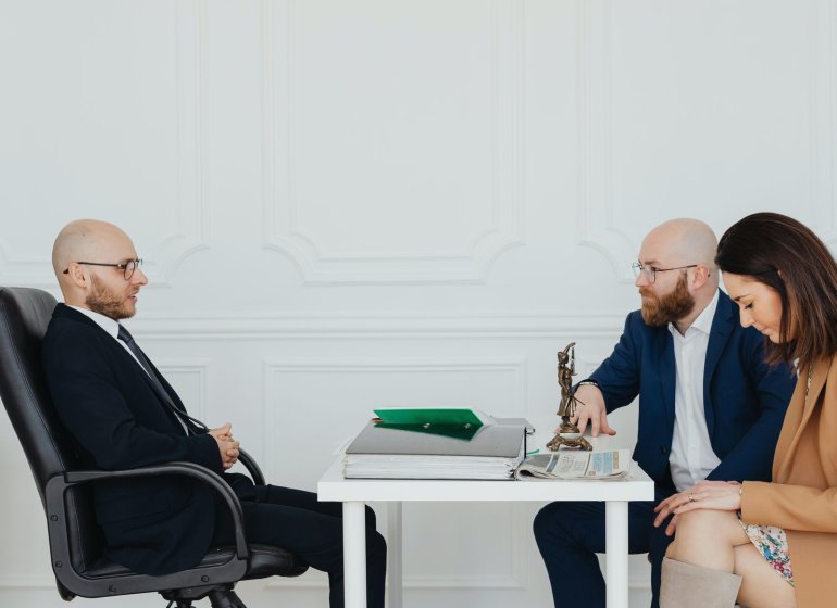 Consulta presencial à mesa